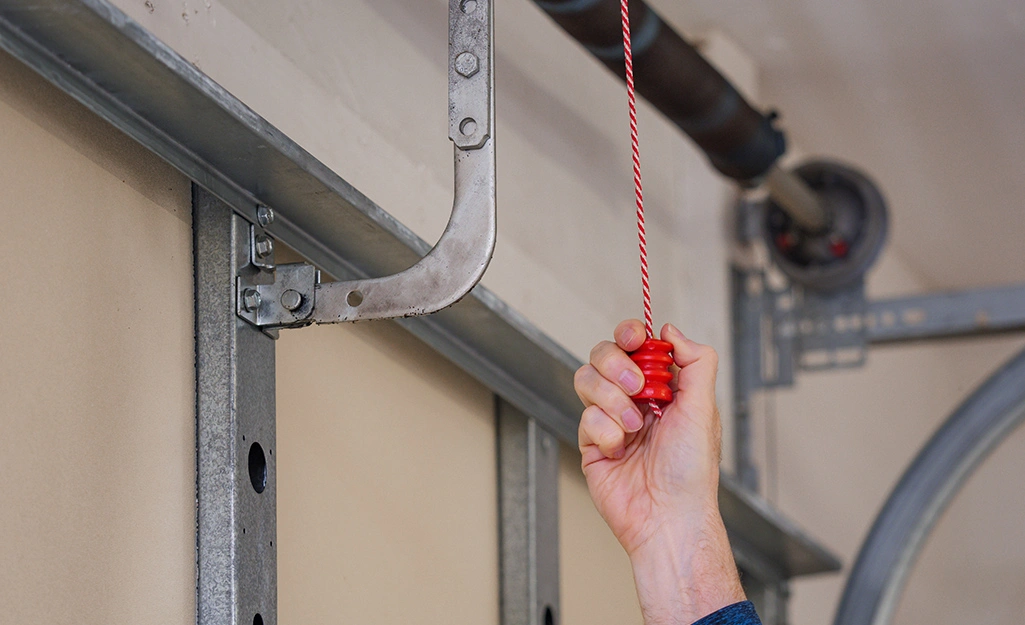 How to Fix a Garage Door That Won’t Close